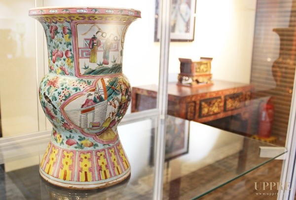 Photos for Henry Butcher Asset Auctioneers Treasures of The Peranakan World & Straits Chinese Preview Night