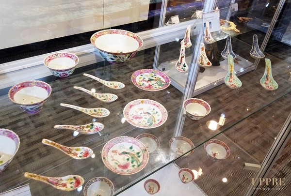 Photos for Henry Butcher Asset Auctioneers Treasures of The Peranakan World & Straits Chinese Preview Night